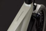 Cube Kathmandu Hybrid Deluxe EXC 800 glintsand'n'black 2027 – Image 3