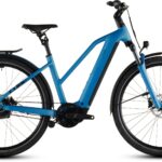 Cube Kathmandu Hybrid Comfort Pro 800 azuurblauw en zwart Trapeze 2026