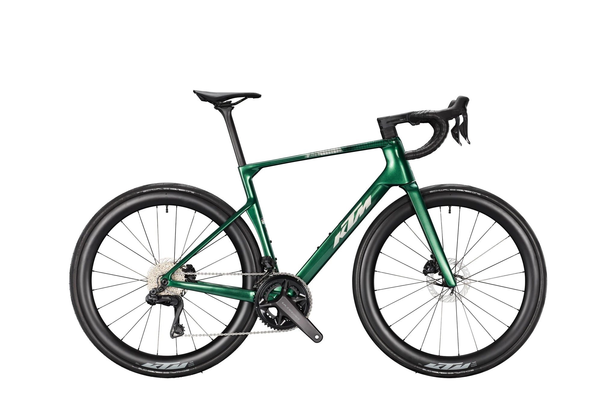 2270446115_REVELATOR_SYRO_MASTER_M_55__GREEN-CARBON__SILVER_BLACK_3000.jpg KTM Revelator Syro Master Di2 GREEN CARBON 2027 – Image 1