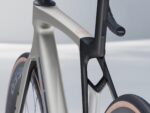 Trek Madone SL 7 Matte Lunar Silver – Image 2