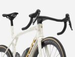 Trek Madone SLR 7 AXS Era White/Supernova Marble 2026 – Image 5