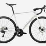 Orbea Orca M30 Iris White (Glanzend) - Lilac (Matt) 2027