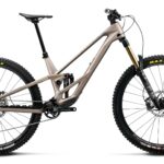 Orbea Rallon E10 Nikkel (Mat) - Nikkel Chroom (Glans) 2027