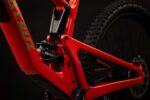 Santa Cruz 5010 | C | R | Glanzend rood – Image 7