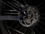 Trek Slash 9.7 Carbon Blue Smoke/Trek Black – Image 7